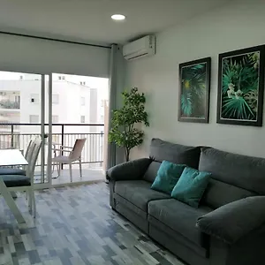precioso-apartamento-en-benalmadena-enfrente-de-puerto-marina.hotelsinnerja.org/